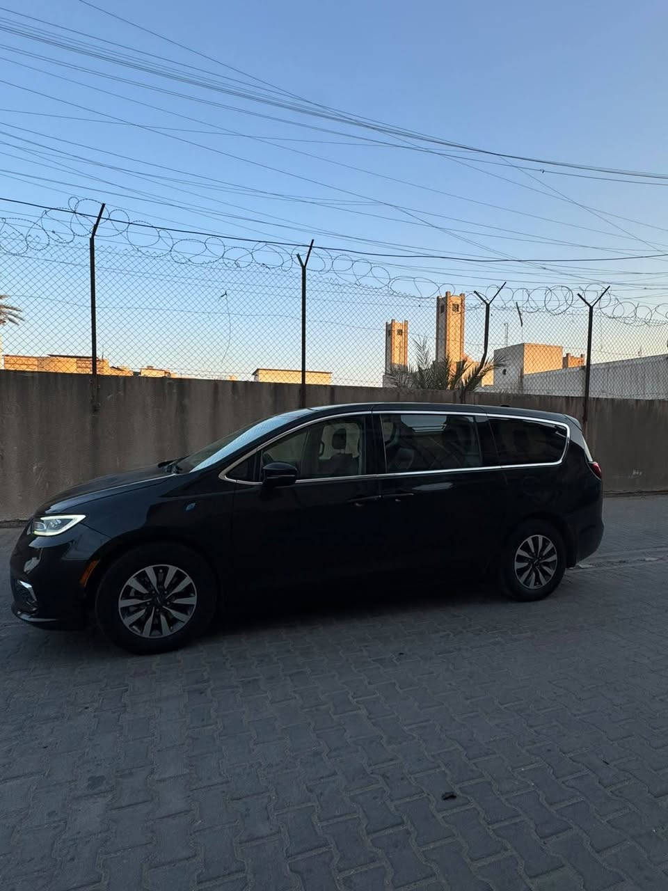 هايبرد كهرباء • موديل ٢٠٢٢ • ٣٤ الف مايل