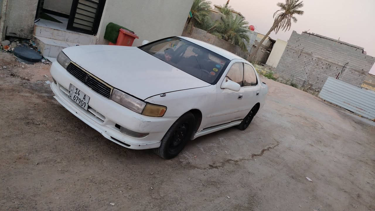 كرسته تيوتا موديل 1996 محرك2500ابلاد كيرجديدتبريدثلج حداديه تخم تاير باتري كله جديد شاشه كامره لايت زنون سنويه نهاية 2030  بيه ظربه باب سايق خفيفه بدون دواخل وبيه صبغ مكانات بالداير التاير وبيه نص باب صبغ جماليه رقم بصره انكليزي بيع ٦٨ وبيه مجال اومراوس حسب القناعه ***********
