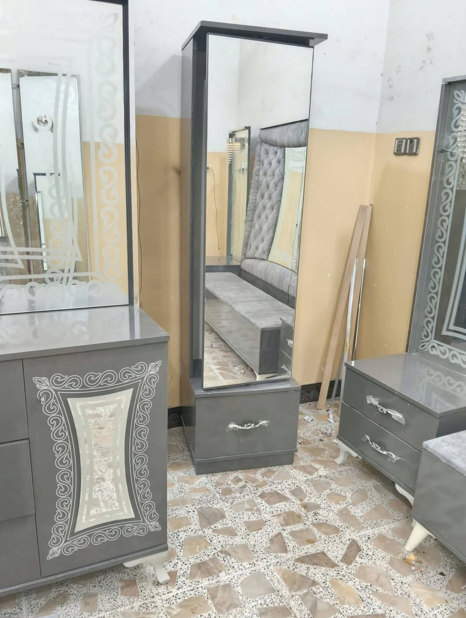 غرفه تركيه ملكيه • نضيفه • فلوجه