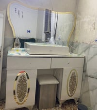 غرفه مستعمله للبيع  نقص بس الكنتور غرفه نضيفه07767199631