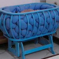 كاروك (سرير هزاز) خشبي أزرق للأطفال، وهو مصمم حديثاً مع حواجز مبطنة (م...