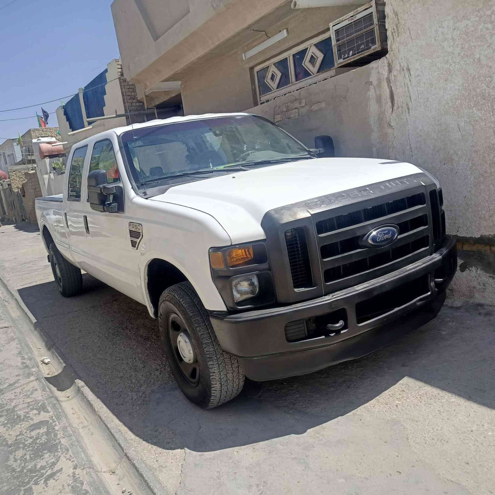 مزاد مزاد كاز
المديل ٢٠١٠ اصل أبيض
مكفوله كفاله عامه كير مكينه دفع رباعي 
سيار جديده  السعر ٤٨
مكان كوت
***********
