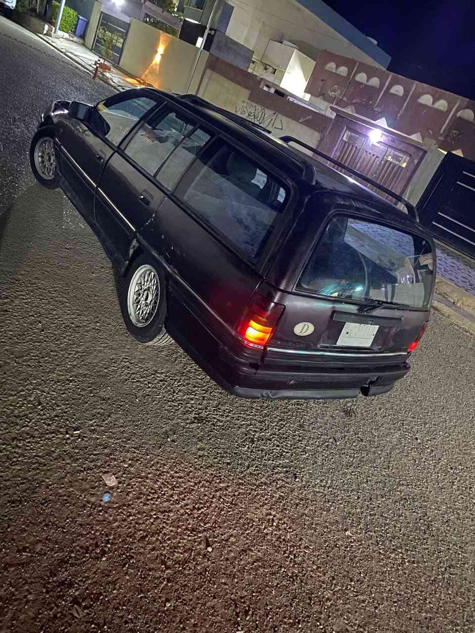 سلام عليكم اخوتي اوبل وميكا البيع ول مراوس موديل 1991كير محرك جديد صدر مامي خلفي جديد تخمم تاير جديد سستم سماعات كله جديد باتري جديد كهرباءيات كله شغاله دفتر بانزين ما بيه رقم نينوى مشروع وطني 29 يلاه ينتهي وكيل ول جيراني تحويل فقط خلال 15ذا ما تحول تنحجز سياره حجم 20 بدون ضربه سيارة بلاديه سعر 32ما يعجبك سعر عبر منشور وشكرن شراي يتصل  فقط  مكاني كركوك قضاء الدبس  ***********..***********بي وتساب
