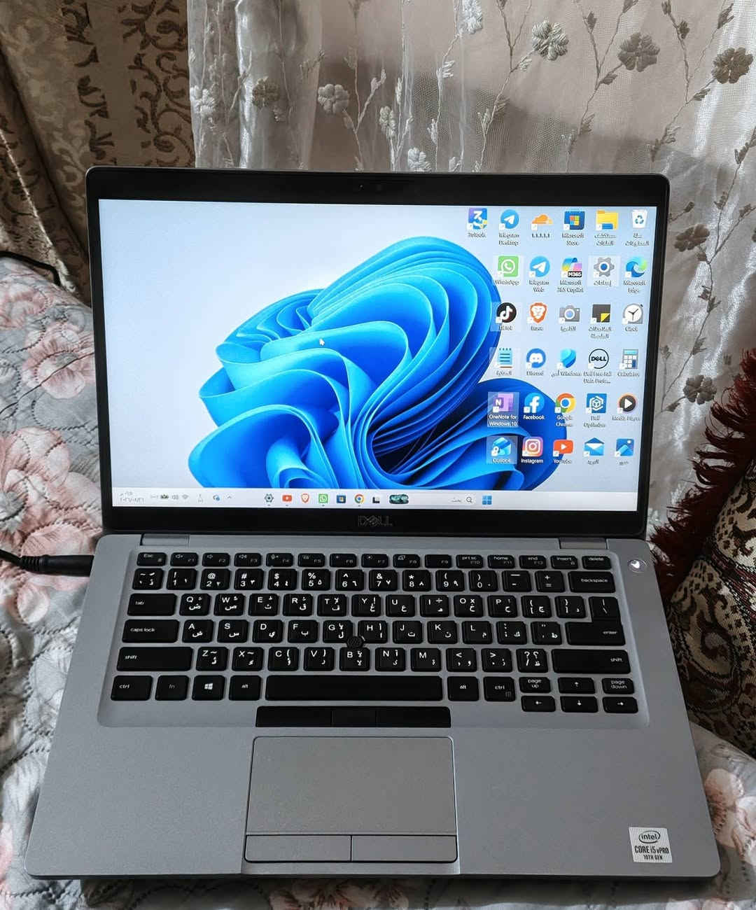 #للجميع
ديل جيل العاشر 5410

💻 المواصفات الداخلية:

المعالج: Intel Core i5

الرام: 8 جيجابايت

الهارد: SSD 256 GB (سريع جداً بالتشغيل وفتح البرامج)

كارت الشاشة: داخلي 4 كيكا

مكاني كركوك ***********

للبيع 250قفل مو شراي لا تعلق
