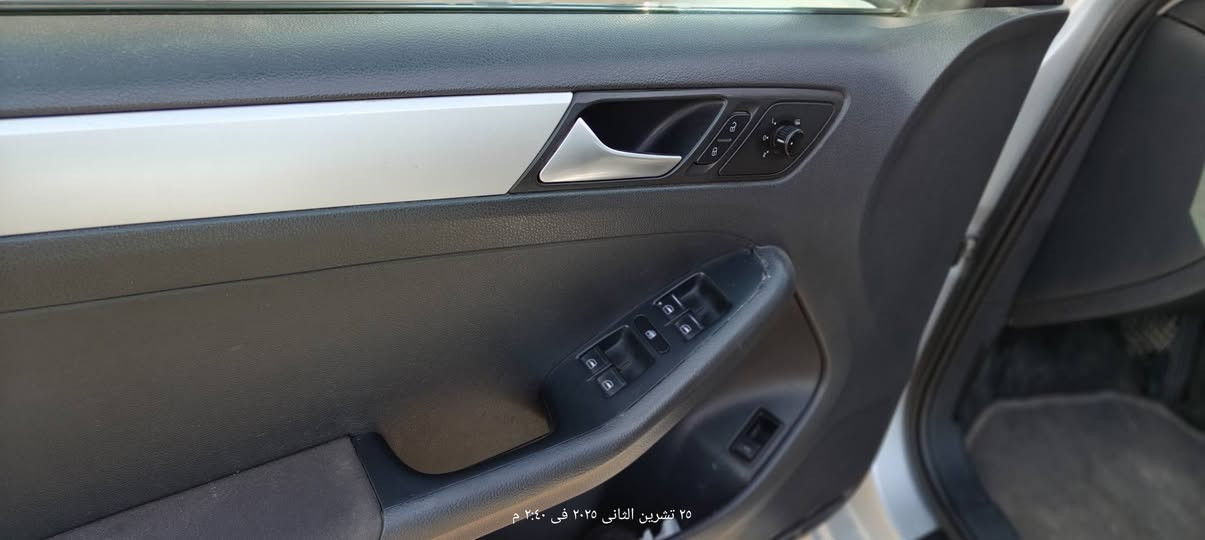 جیتا خلیجی مۆدیل 2012 مەکینە 20 ی بێ تۆربۆی مەرغوب دعامی بۆ دعامی بێ سبوغ
دەرگای سەیاق بستەک ساردی هەیە
زۆر جوانتر لەوێنەکە و زۆر خاوێن مایتەوە سفری ئێرەیە
مواسەفات
شەش گێر
گێڕ  تۆماتیک+عادی+سپۆرت
چوار چام  کارەبا+ئۆتۆ
ئاوێنە کارەبا+ئیتەر+ئیشارەت
AUX
ABS
8ئەرباک
تەبرید مەرکەزی لەسەر سویج
ویل کەپ
5بالیف
لایت بەرز و نزمی
دوو شوێنی چەرخ
حساسی دواوە
گێر و مەکینەی نەکرایتەوە
بەناوکردن و وەکالەش بەشەرت
شوێن هەولێر
ژمارە تێل*********** أربيل, العراق
