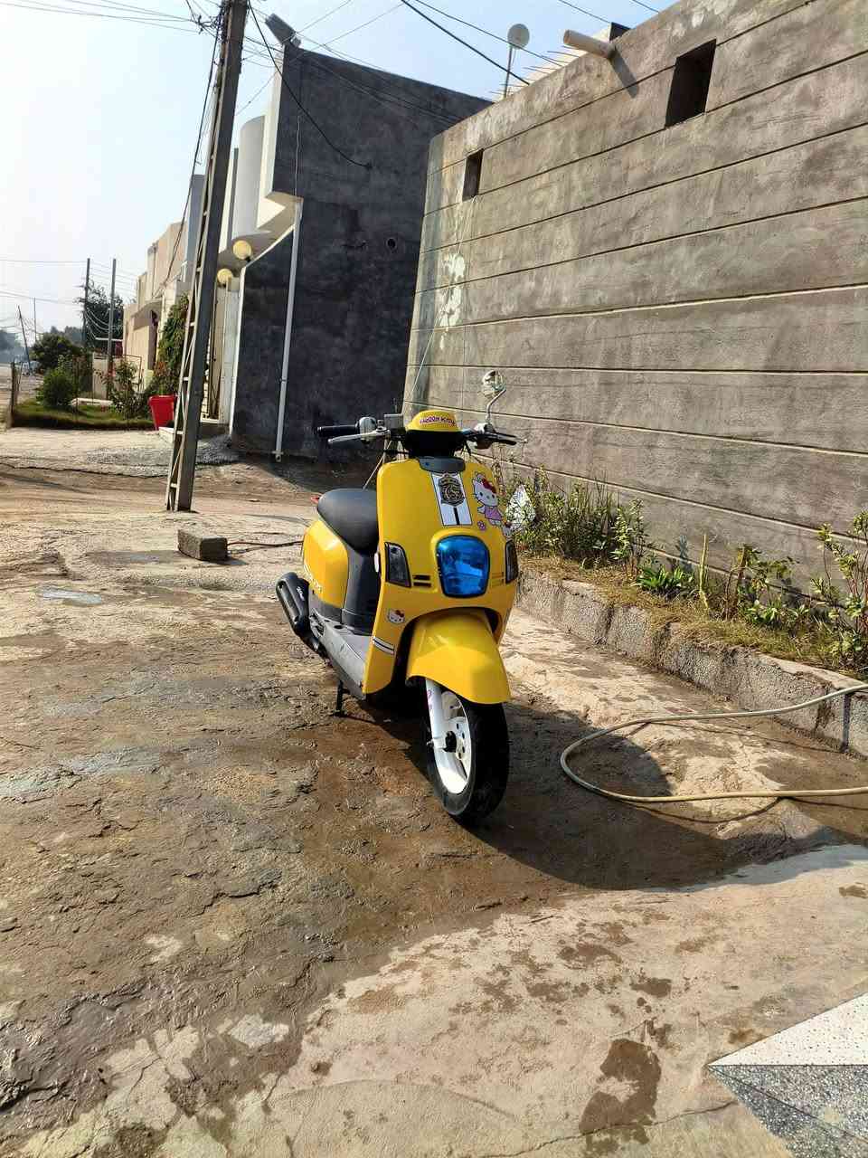 السلام عليكم الدراجه للبيع مكان بابل الكفل الدراجه بلاديه سعرها 850وبيها مجال كفرات بلاديه موجوده صار فتره طالعه حاويه دراجه نضيفه فول  رقم  *********** و ***********

