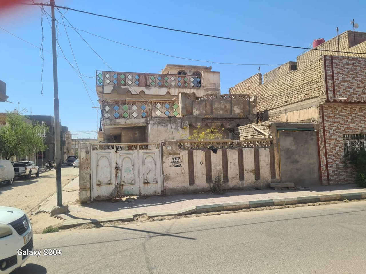 القشلة • طابقين • ٢٠٠م