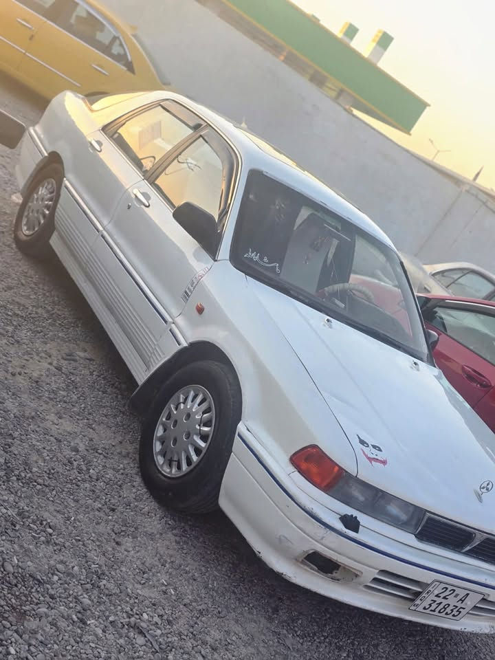 السلام عليكم ميسيبوشي كلنت للبيع موديل 91 تبريد شغال كير محرك بشرط سنوية جديدة مابيهة صبغ بيهة بارد قليل 45وبيهة مجال شوية *********** مكان السيارة جلولاء
