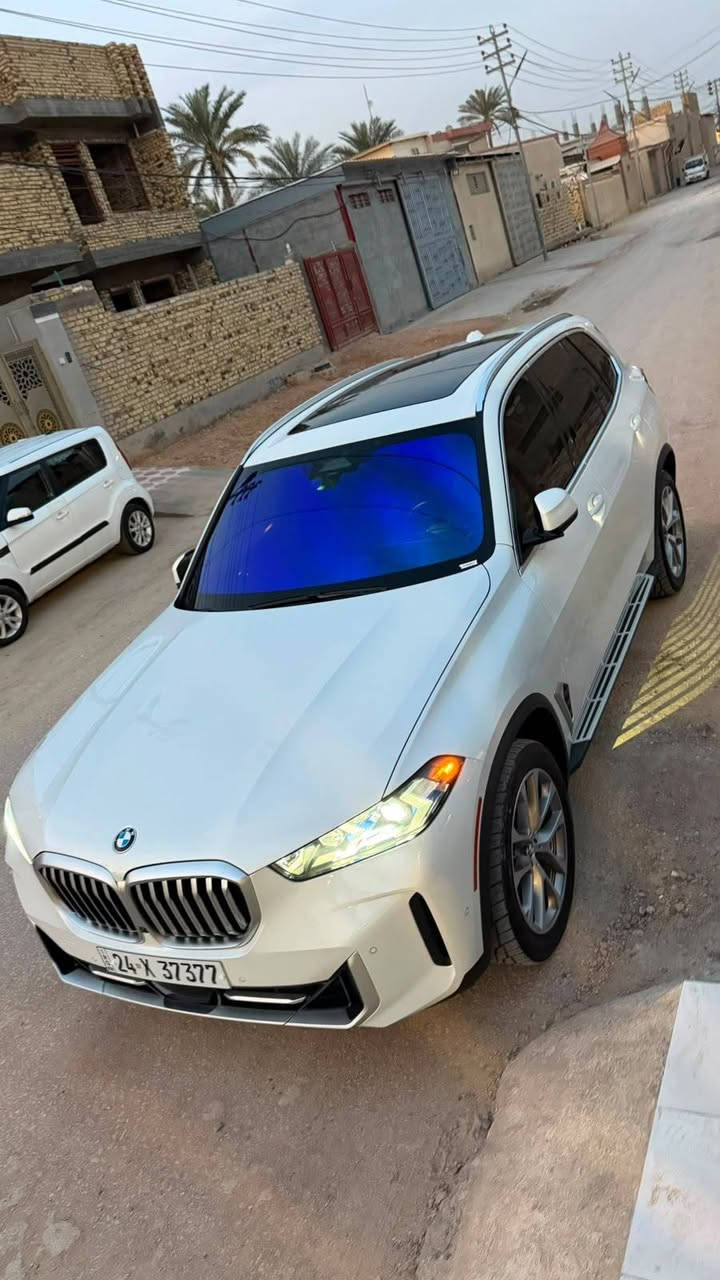Bmw  X5  S drive 40i
2024  
كلين تايتل 
رقم دهوك بأسمي تحويل مباشر مضلله بالسنويه وباج تضليل 
فول مواصفات 
كشنات جلد 
كشنات كهرباء وتدفئة وخزن 
داتاشو  بعدة وضعيات مختلفه 
كامرات محيطيه 360 درجه 
رادارات محيطيه 360 درجه 
لايت ليزري متحرك  بگ لايت ليد  
اضاءة ترحيبيه عند الاقتراب من السياره 
فتح وقفل السياره عند الاقتراب والابتعاد 
بانوراما   
صندوق كهربائي بخاصيه القدم 
اناره محيطيه 
عده وضعيات گيجات القياده متغيره
كامره رؤيه بالدشبول ( ناضور )
 إيماءات (تحكم بالصوت عن طريق الاشاره باليد)
اوتوهولد 
اوتوستوب 
نظام هايبرد خفيف 48V
انظمه قياده متعدده 
Eco 
Eco pro
Normal 
Sport
مكان السياره اربيل 
ماشيه 74 ميل 
السعر 45,500$

للاتصال ***********

