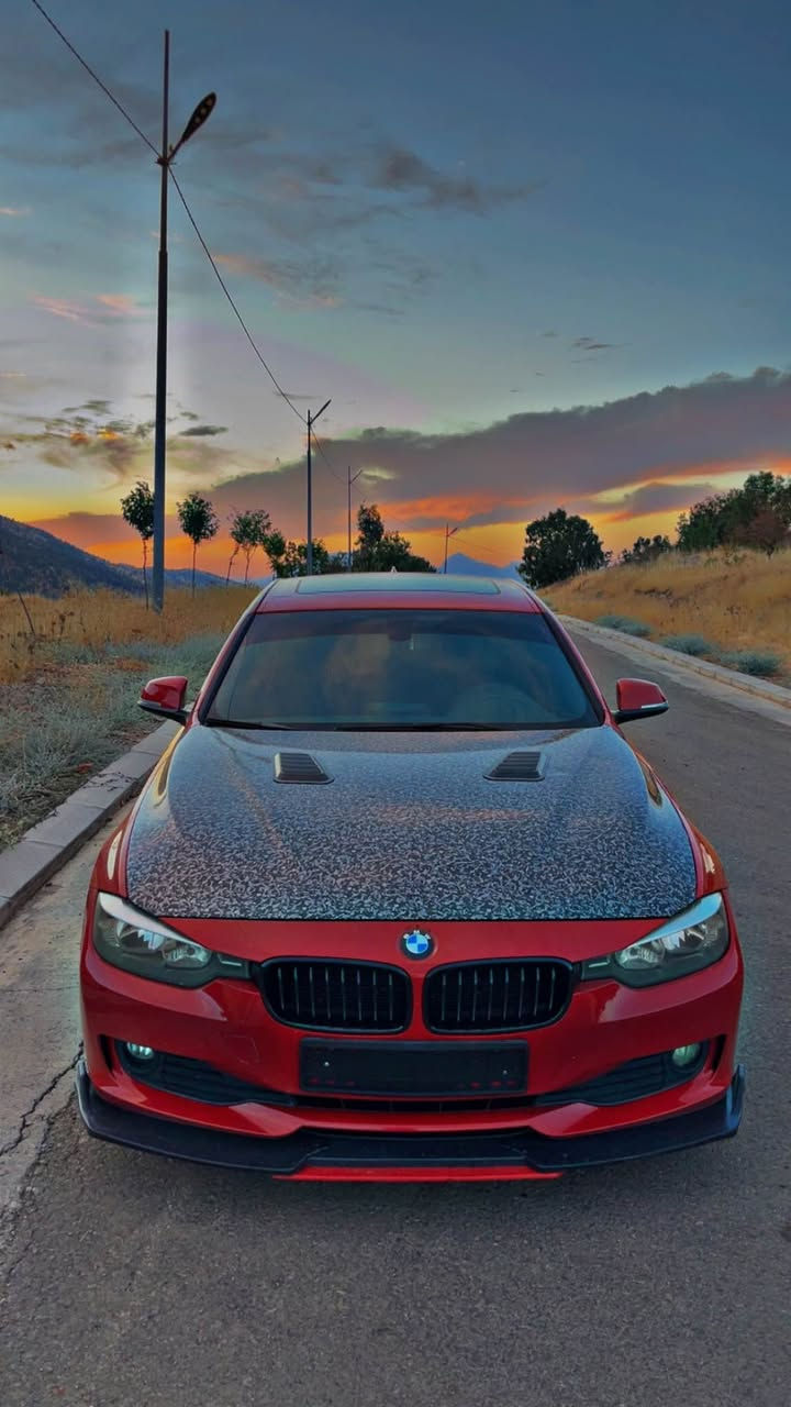 320i 2016
بێ بۆیاخ 
بێ دەعم 
بەس كلێری ئەوروپای هەیە
٤ پستۆنی تۆربۆی نۆزل كورتە
96و مەجال
***********
ڤایبەرو وەتسئاپ أربيل, العراق
