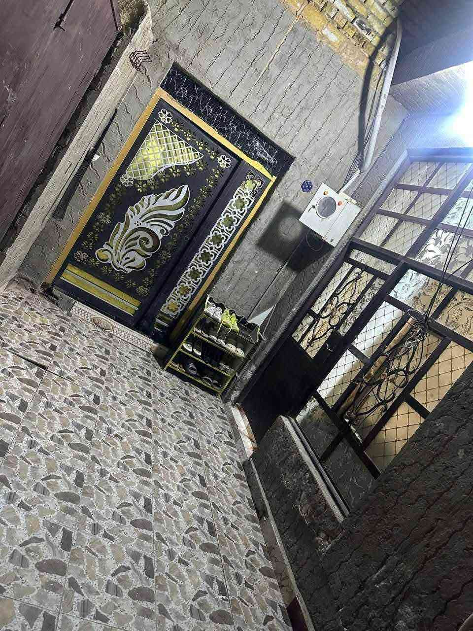 بيت • ١٠٠م • مرقّم بالبلدية