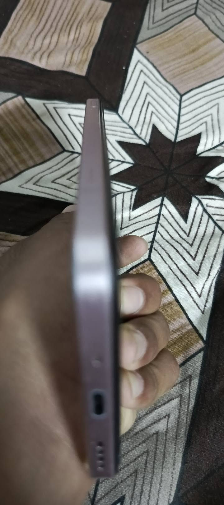 السلام عليكم عندي هذا الجهاز ريلمي سي 75 بطاريه 5200 ذاكرته 256 الرام 8 + 8 يعني يطلع 16 سعر 200 وبي مجال ما مع اغراض غير شاحنته موجود مكان يا رمزي الشرقيه مقابيل حي الشيماء هذا رقم الواتساب***********
