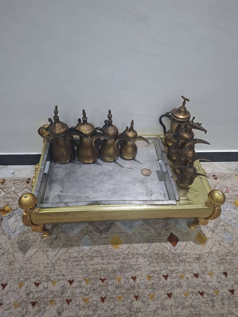دلات سوريا قياس من 33 إلى 20 السعر 400الف عدد٨
هاونات 4 قياس 20 و18 و13و9 السعر 350الف واحد بغدادي ابو تراجي وزنه 8 ونص  
نواعم عدد31 قطعه كلهن ب300الف 
اتصال :*********** فقط اتصال
عنوان _ بغداد
