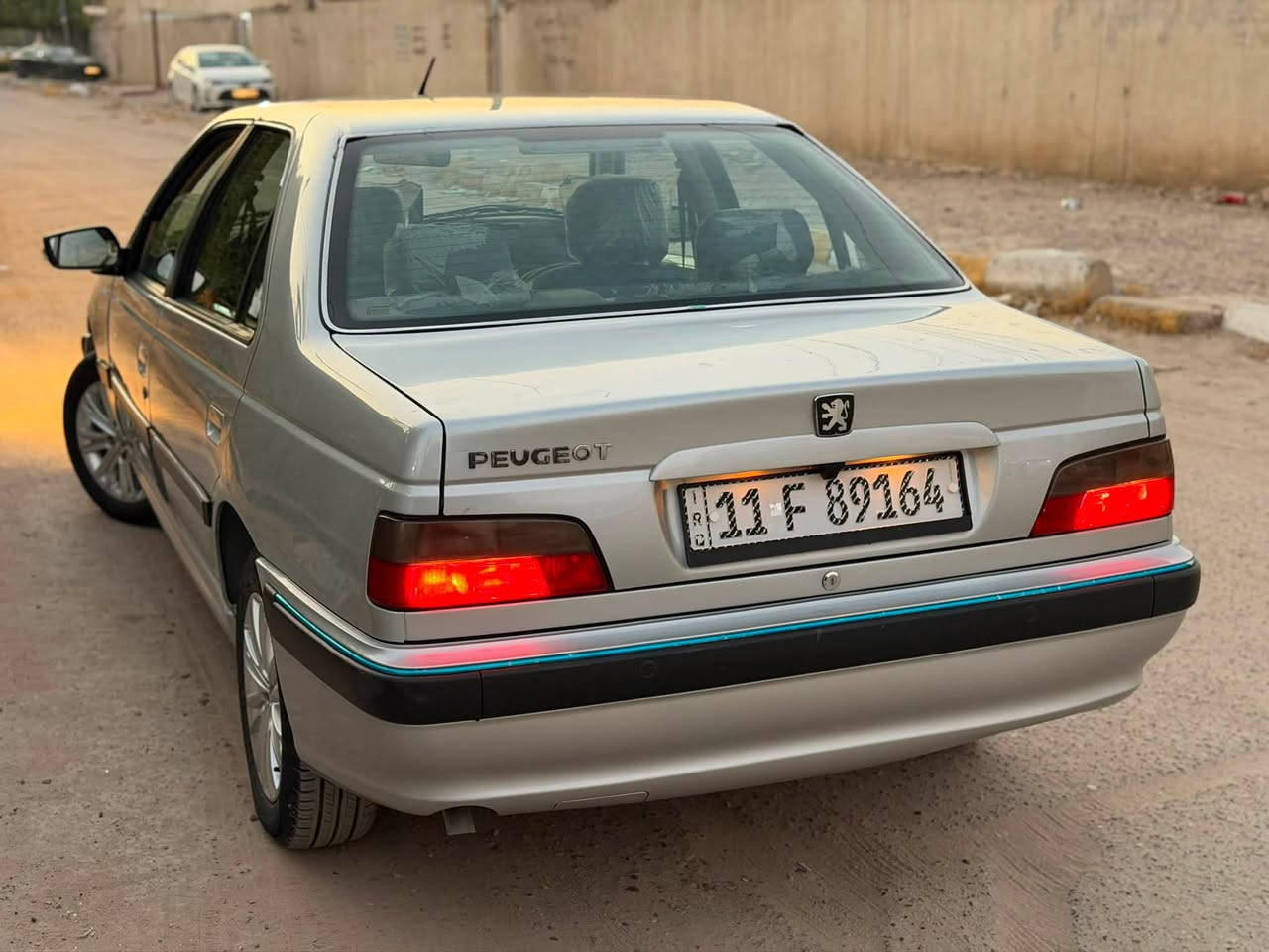 سلام عليكم
بيجو 2025 سلفر
فول مواصفات 
مري شفط تحكم ستيرن جهتين 
ويل كل كشنات كهرباء مغلف لكشنات جلد بلاجكتور امامي سويجين اشاير بلمري تبريد بيانو كير عادي 
ماشية 9 الاف بحالة الزيرو
مكفولة من الصبغ والبارد والشخوط 
مكاني بغداد حي البنوك 
رقمي ***********
