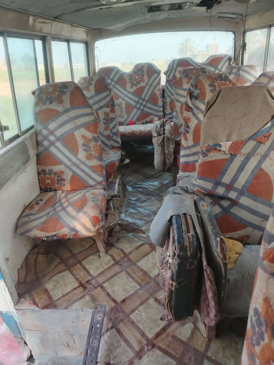 السلام عليكم كوستر للبيع موديل 81 كير ومحرك بنكو 2071 محرك بية خيط بخار وتنقيص كلش قليل بيهة حصت كاز للاستفسار ***********المكان حان بني سعد
