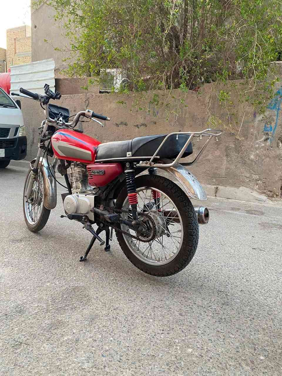 السلام عليكم دراجه مرتبه نامه شلامجه مديل 21 رقم وسنويه السعر 1700 وبيها مجال قليل رقم الهاتف ***********
