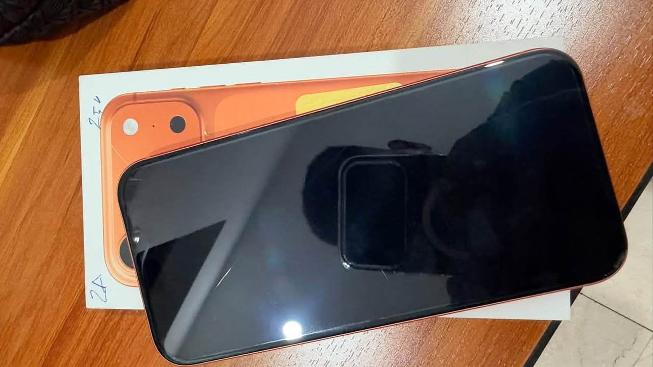 ايفون ١٧ برو ماكس للبيع فقط ذاكره ٢٥٦ جهاز نضيفه وابد ممفتوح بطاريه ٩٢ عارضها ب ١٦٢٥ مكاني بغداد 
***********

نص مكتوب في الصور:
- ٤٥
- ٧:٠٢
- حالة البطارية
- عادية
- تعمل بطارية iPhone هذه على النحو المتوقع. حول البطارية والضمان...
- الحد الأقصى للقدرة
- ٩٢٪
- هذا قياس لقدرة البطارية مقارنة بقدرتها عندما كانت جديدة. قد تتسبب القدرة المنخفضة بتقليل ساعات الاستخدام بين عملية الشحن والأخرى.
- عدد الدورات
- ٣٦٧
- هذا هو عدد مرات استهلاك iPhone لقدرة البطارية. معرفة المزيد...
- تاريخ التصنيع
- آب ٢٠٢٥
- أول استخدام
- تشرين الثاني ٢٠٢٥