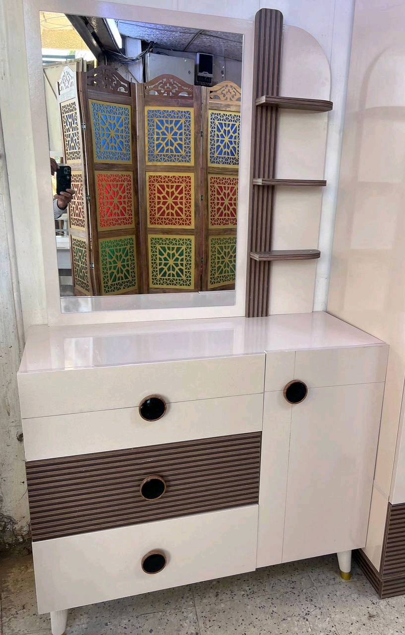 ميز تواليت