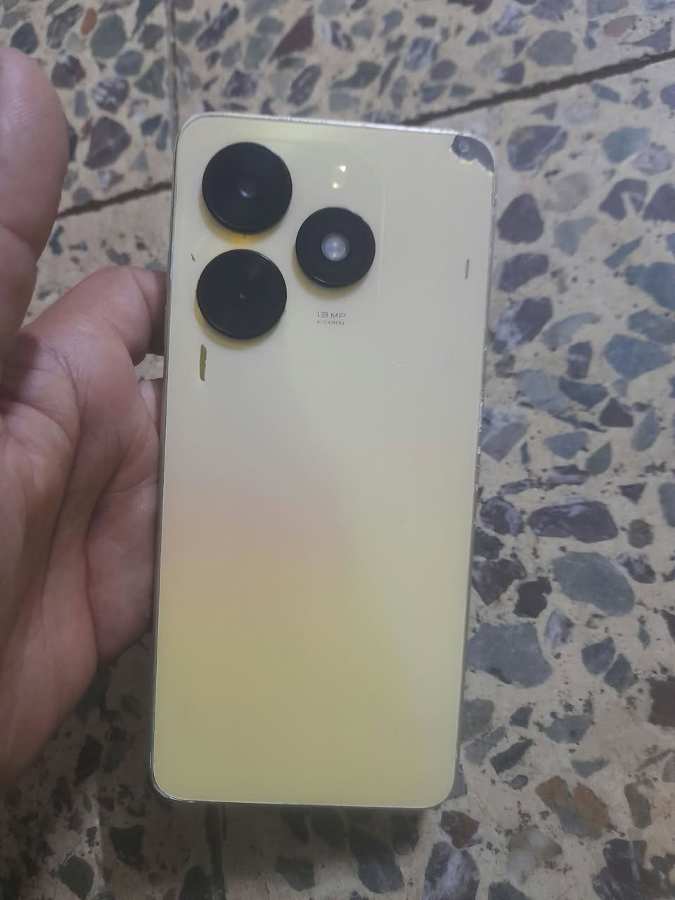 السلام عليكم جهاز تكنو مرتب ونظيف ذاكره 128 كاميرات حلوه اتصال جهاز كامل ما يصرف شحن السعر 75 مكاني نجف شارع المدينه جهاز مال بيت اللي حاب يتصل على هذا الرقم***********
