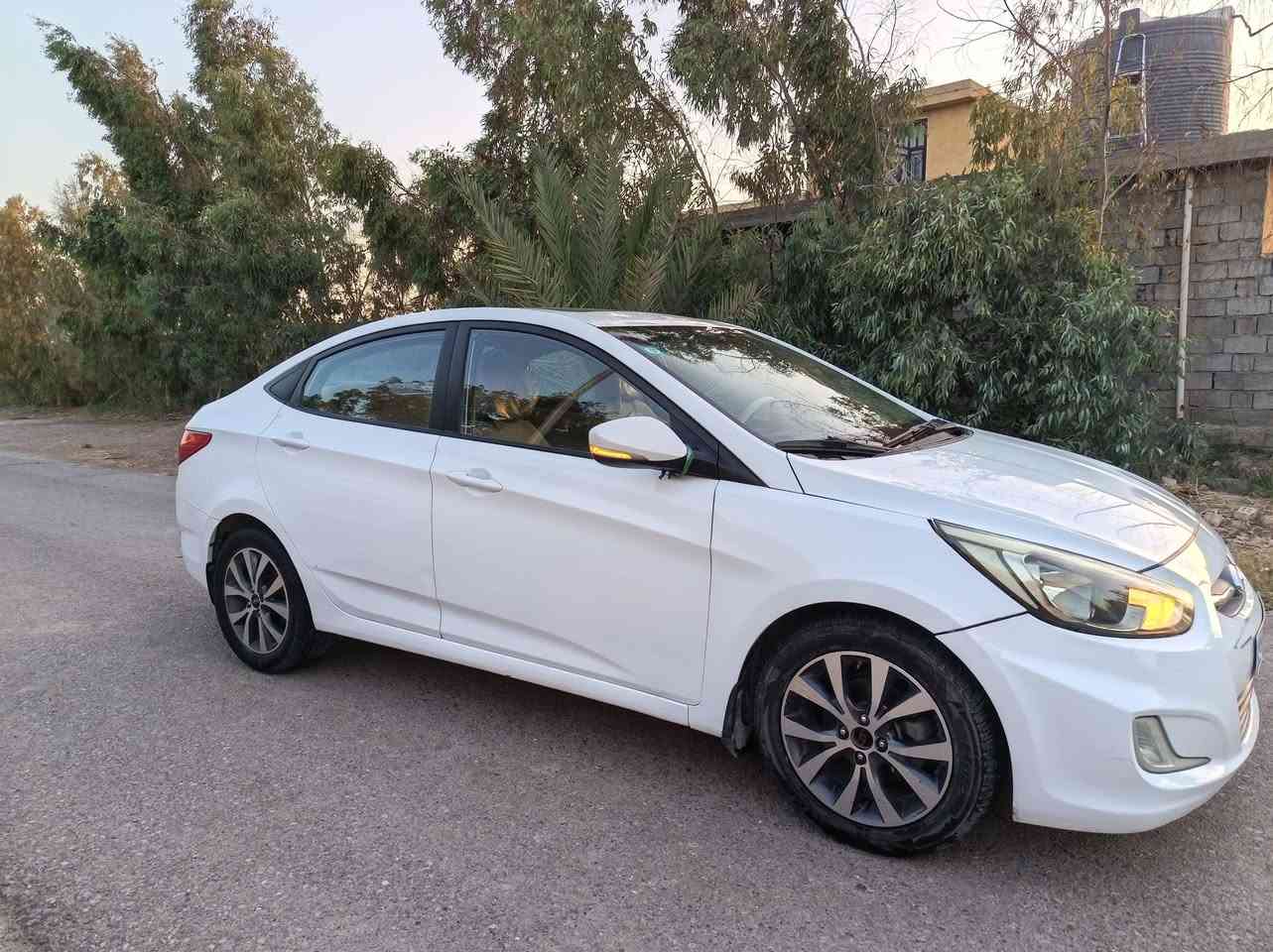 ✨السلام عليكم 

🚘 للبيع هونداي أكسنت 2016 خليجي

السيارة ، جديدة بمعنى الكلمة، نظيفة جداً ومعتنى بيها ✨

▫️ تخم تاير
▫️ تبريد فقط غاز 
▫️ مكينة وكير خير من الله 
▫️ سبير ما نازل
▫️ 
▫️ السيارة أحلى من الصور 😍
السياره بيها  قطعة صبغ فقط 
💰 السعر: 98
📌 يوجد مجال بسيط للجادين

📍 المكان: بغداد – تقاطع النهروان- قرب مجمع القرية النفطية 

📞 للاستفسار والتواصل:
***********
