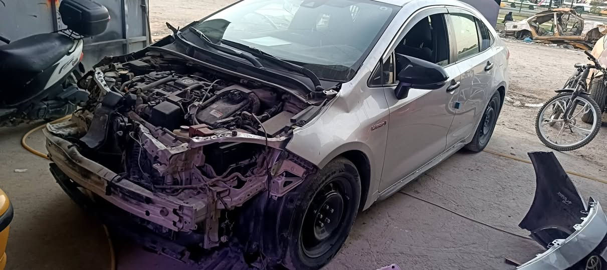للبيع 23بيها حادث بصيط بغداد هايبرد***********
