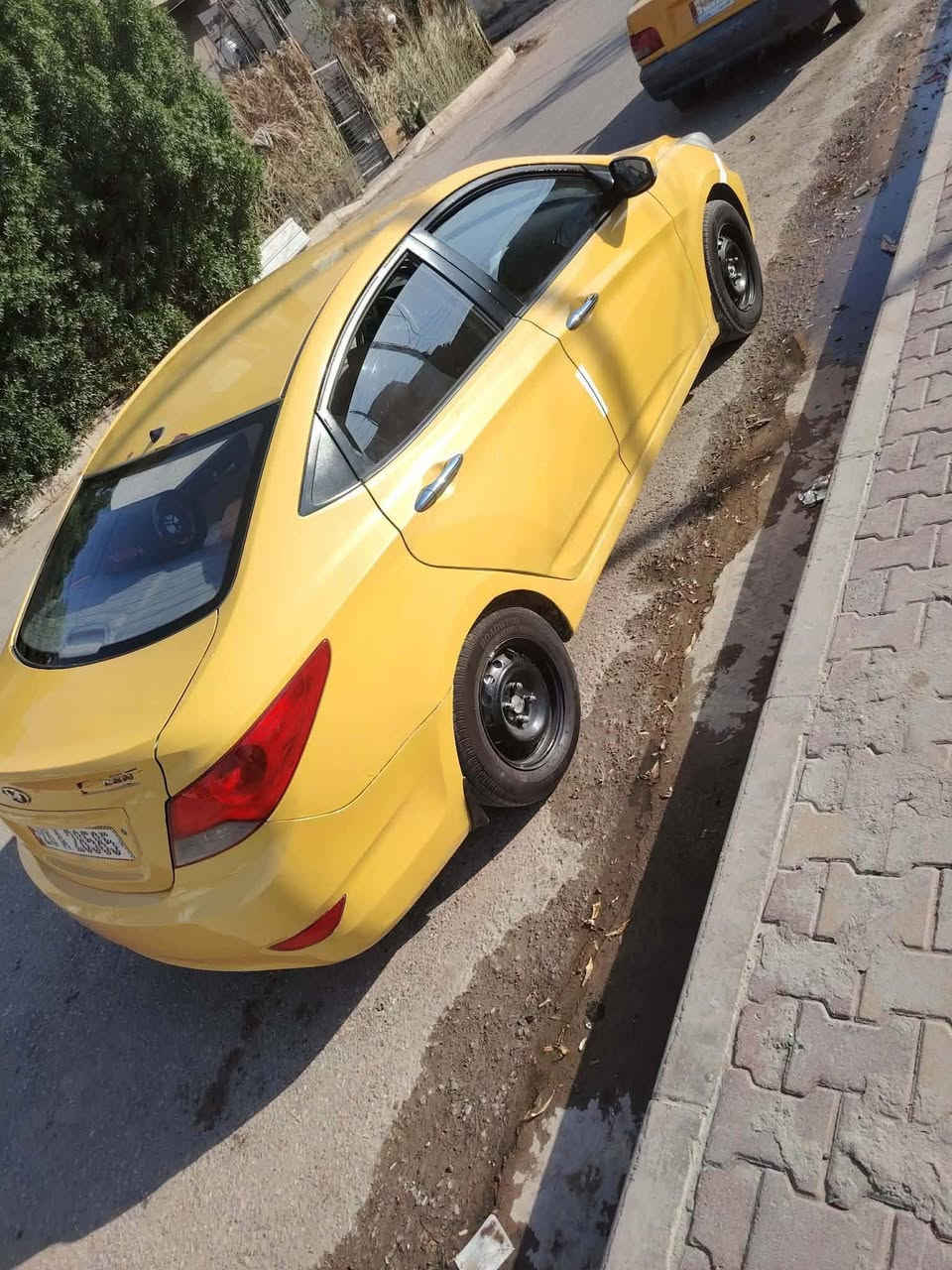 اكسنت 2013خليجي
ب اسمي كير ومحرك وحداديه وتخم تاير كفاله هيئه وغرامات مصفره السعر 75وبي مجال اتصل وتدلل مكان السياره ديوانيه 
***********
***********
