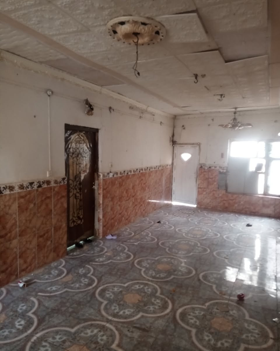 بيت 🏠 زراعي ام عصافير مقابل شقق

مساحه البيت 500 متر ويا مشتمل 

سعر مناسب جدا 

سعر البت 30 بي مجال

📞 للاستفسار والاتصال

- حجي ستار الظالمي: ***********
- محمد ستار: ***********

📍 عنوان المكتب: سوق القشلة
🏢 مكتب العدالة للعقارات
