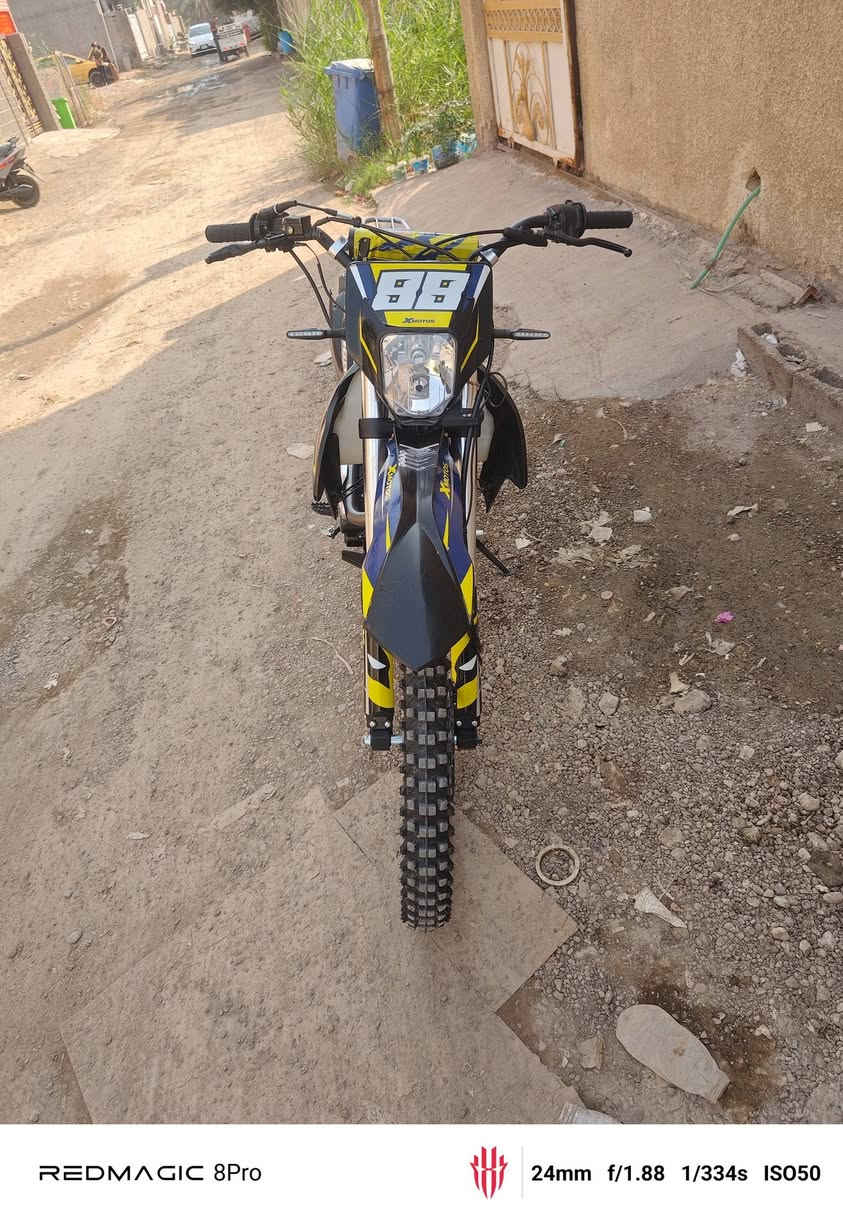 قفاز XMOTOS • ٣٠٠ • اوراق كاملة