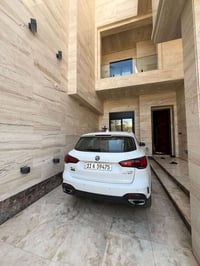 mg/HS للبيع موديل 2023  فول مواصفات بنوراما تدفئة تبريد والكشنات كذالك...