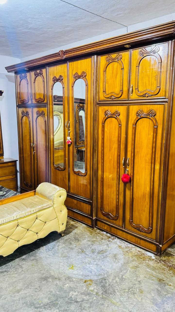 غرفه نوم ملكي صاج عراقي داخل خارج استخدام قليل  للاستفسار الاتصال ع الرقم ***********
