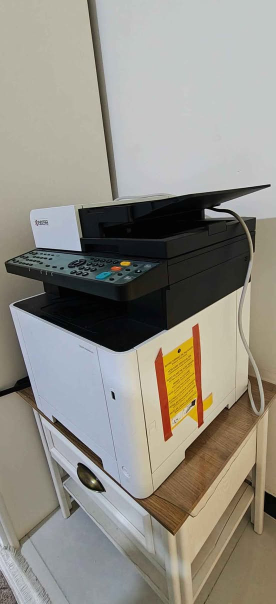 للبيع Kyocera ECOSYS MA2100cwfx 🔥
🖨️ طابعة ليزر ملونة متعددة الوظائف: ✅ طباعة ملون وأسود
✅ نسخ + سكانر + فاكس
✅ سرعة تصل إلى 21 صفحة/دقيقة
✅ طباعة أوتوماتيك وجهين
✅ Wi-Fi + Wi-Fi Direct
✅ ADF للسكان والنسخ
✅ جودة طباعة ممتازة ومناسبة للمكاتب والشركات
⭐ حالة الطابعة: مستخدمة استخدام قليل جدًا وبحالة ممتازة.
🎁 معها سيت أحبار باودر جديد بالكامل.
📌 الموديل: Kyocera ECOSYS MA2100cwfx
للاستفسار الاتصال *********** بغداد, العراق
