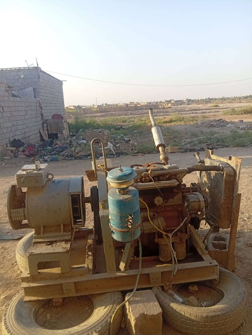 سلام عليكم مولد للبيع مكينه  ثلاثه بستم شرط شغل  حوض مال سمج سعر مولد واحد اونص بيه مجال ول حوض  ميه وخمسين مكاني ناصريه وره حي صناعي ***********
