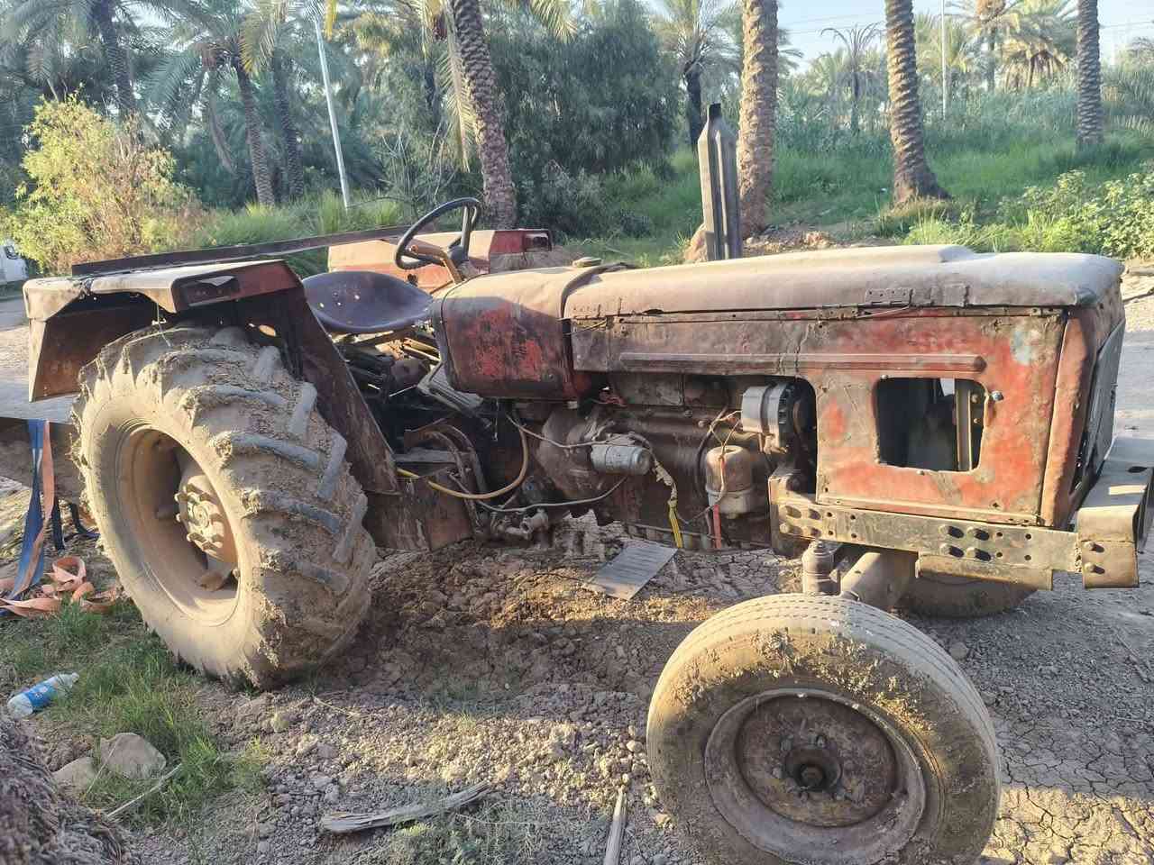 سلام عليكم للبيع عنتر 71مكفوله كير ومحرك واكسن مصارلي شهرين من جفتتهه موديل 86 مع معدات فدان وخرماشه مكينه نكره سلف وبار دهن دنفص والمكينه احله من الي بصوره السعر3 ونص وبيهه مجال لشراي المكان بغداد التاجي ***********
***********
