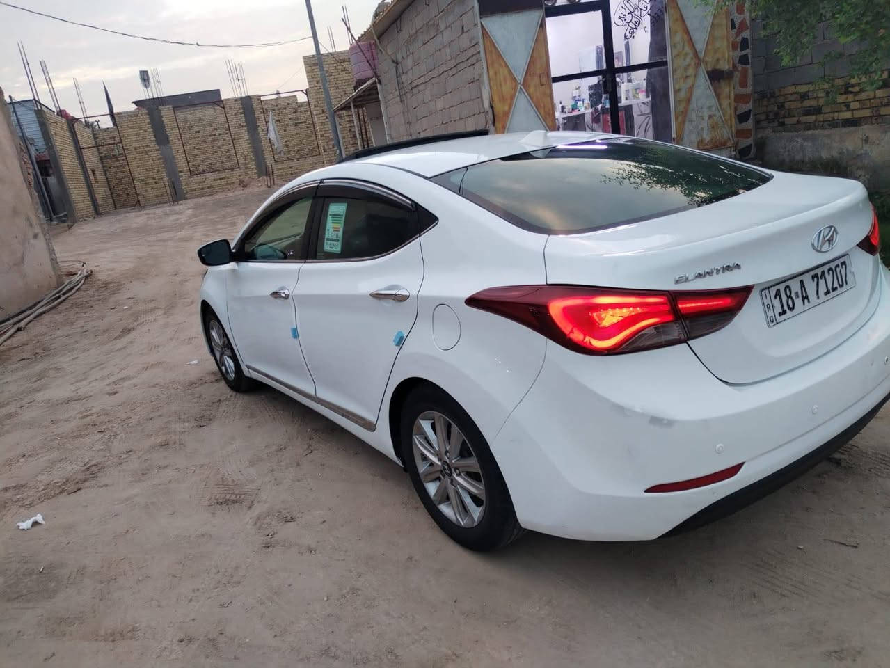 النترا • ٢٠١٥ • وارد امريكي