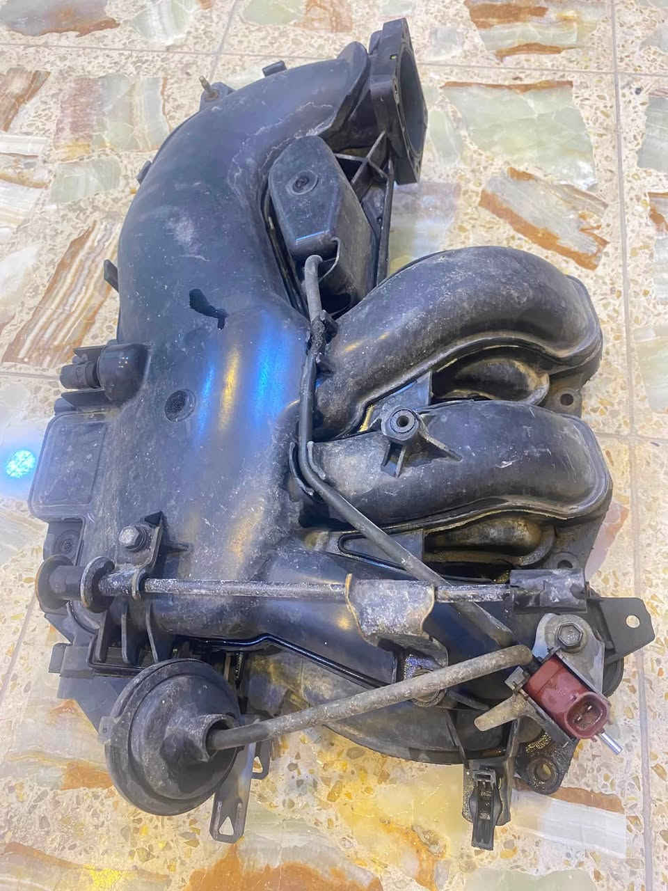 غراض اف جي 2007 وراد امريكي للبيع
كراب سبير 35 الف 
دكشن بارد بي فطر الي يستفاد من الحساسات مالته 20 الف
عبوه دينسو بلادية علفحص بس الطوافة عاطلة 75 الف
كب عدد1 اصلي 15 الف
***********واتساب
