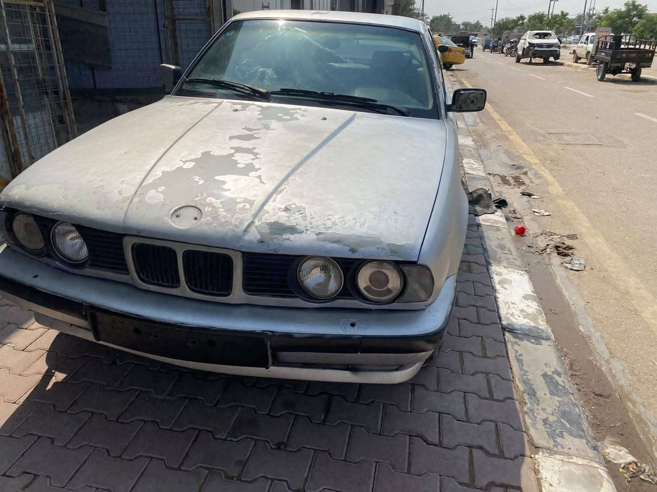 بي ام دبليو 525 • رقم بغداد • محرك فانوس مسكر