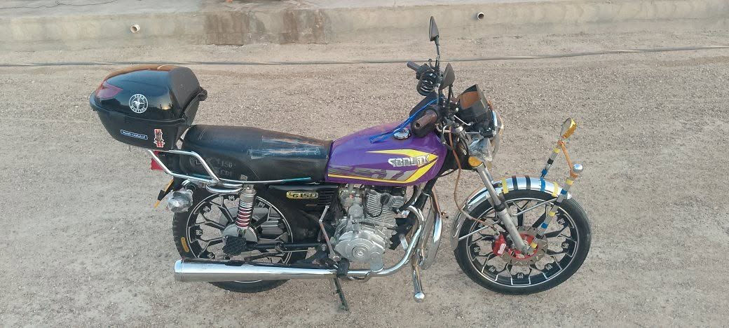 سلام عليكم للبيع السعر 750
و بي مجال قليل حك الجيه 
نضيف احلا من الصوره 
محرك ما مفتوح 
موديل 2024
رقم الهاتف ***********
