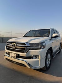 لاندكروز • ٢٠١٧ • رقم بغداد