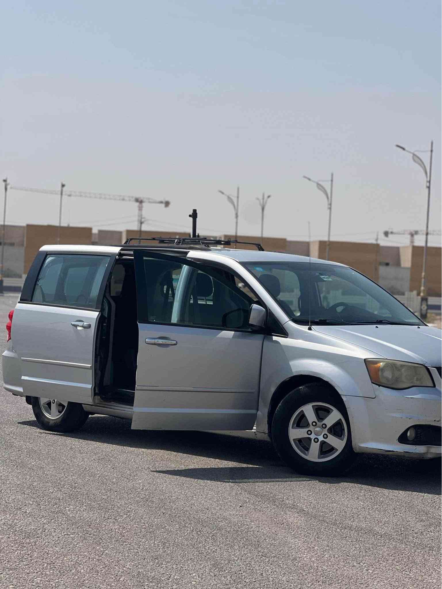 دوج كرفان بيبان كهرباء نص بصمه كامره تبريد 3قطع رقم بغداد انكليزي 
للأستفسار *********** كربلاء, العراق
