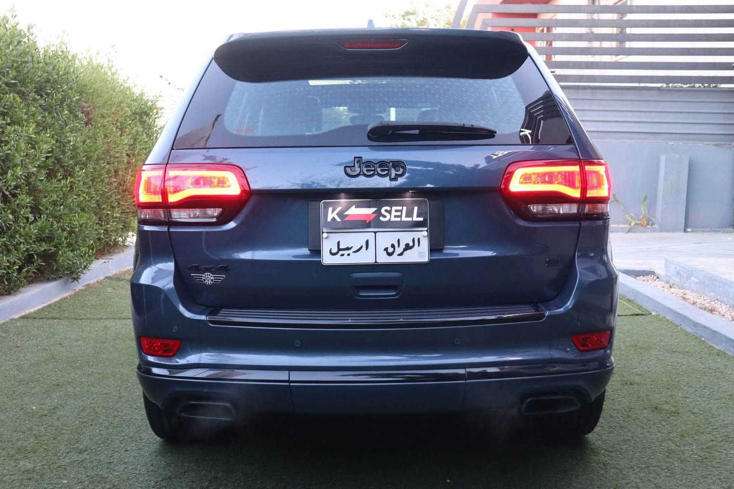 جيب كراند شيروكي لمتد S  كلين تايتل هارلم .
الموديل : 2021 . (خليجي) . 

المحرك : V6.  3.6L .

العداد : ٦٥ الف مايل وكالة هارلم . 

* المواصفات :

 

* نقطة عمياء .

* دفع رباعي 4x4 . 

* فرش المقاعد من الجلد . 

*صفي المقاعد الأمامية كهربائية .

* ذاكرة لحفظ وضعيات الجلوس . 

* صفي المقاعد الأمامية مع تدفئة . 

* صف المقاعد الخلفية مع تدفئة . 

* ويل قياس 20 انج .

* مقود السائق كهربائي . 

* تدفئة ستيرن . 

* سقف بانوراما .

* شاشه كبيرة 8.4 انج .

* نظام الملاحة (GPS) . 

* نظام خاص للطرق الوعرة . 

* مصابيح امامية زنون . 

* المصابيح الأمامية مع LED لايت . 

* كشافات ضباب بروجكتر زنون . 

* تشغيل عن بعد .

* صندوق كهربائي .

*  حساسات أمامية . 

*  حساسات خلفية .

* كاميرا خلفية .

* بخاخ ماء لتنظيف المصابيح الامامية .

* مرايا بخاصية التعتيم الذاتي . 

* مرايا جانبية قابلة للطي . 

* بلوتوث تلفون . 

* محدد سرعة . 

* نظام تشغيل واطفاء اوتماتيكي للمحرك للتوفير من صرف الوقود . ( Auto Start System ) .

* نظام بريك اوتماتيكي ( Auto Break System ) .

السيارة بأربيل والسعر 32500$
***********
