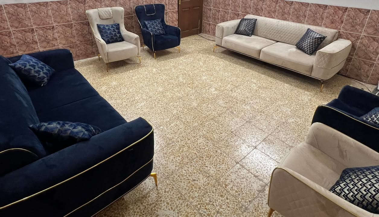 السلام عليكم تخم بعده كلش نضيف تركي  يصير سرير 
مـعـرض الـ يـاسـر   *********** 
مـعـرض الـ يـاسـر  ***********
