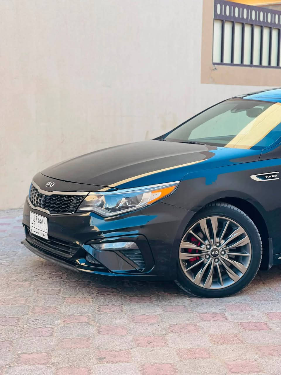 اوبتيما 2019  SXL 
فول نهائي اعلى مواصفات القفله مال المواصفات
ماشية 66 الف ميل  

وارد امريكي / حادث بسيط جداً فقط بارد بالجاملغ الامامي بدون فتح بدون دواخل بدون ايرباك فقط بارد 

رقم بغداد الماني مداور ثاني يوم 

المواصفات : 
حجم المحرك 2000 تيربو   GDI 
بصمه 
بانوراما 
اربع كامرات 
ذاكرة خزن ميموري 
تدفئة وتبريد كشنات 
رادار امامي وجانبي وخلفي 
عدسه لد بلاد عالي ناصي 
بگ لايت لد 
حساس امامي خلفي 
دبل كشن كهرباء 
تبريد قطعتين 
يدات نيكل 
ويل كب حجم 18 بلاد 
مري شفط مع ترحيب 
ستيرن حرف D مع تدفئة
وباقي المواصفات المعروفه….

جاهزة من كير ومحرك وحداديه وتخم تاير وتبريد على اخر حباية 

مكان السياره النجف الاشرف 

السعر 145 وبيها مجال  نقد فقط اعتذر عن المراوس 

للاستفسار ***********
