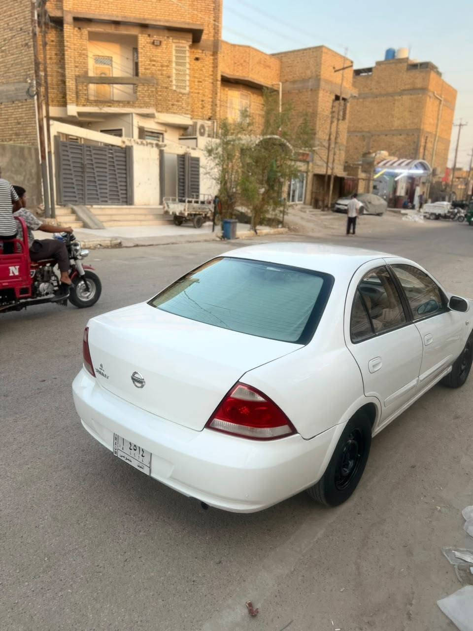 سلام عليكم سياره نيسان صني مديل 2008 سياره تخم تاير  جديد حداديه جاهزه سياره ضررها تلث قطع صبغ مكان سيار ناصريه مركز حي تضحيه سعر 75 رقم ***********
