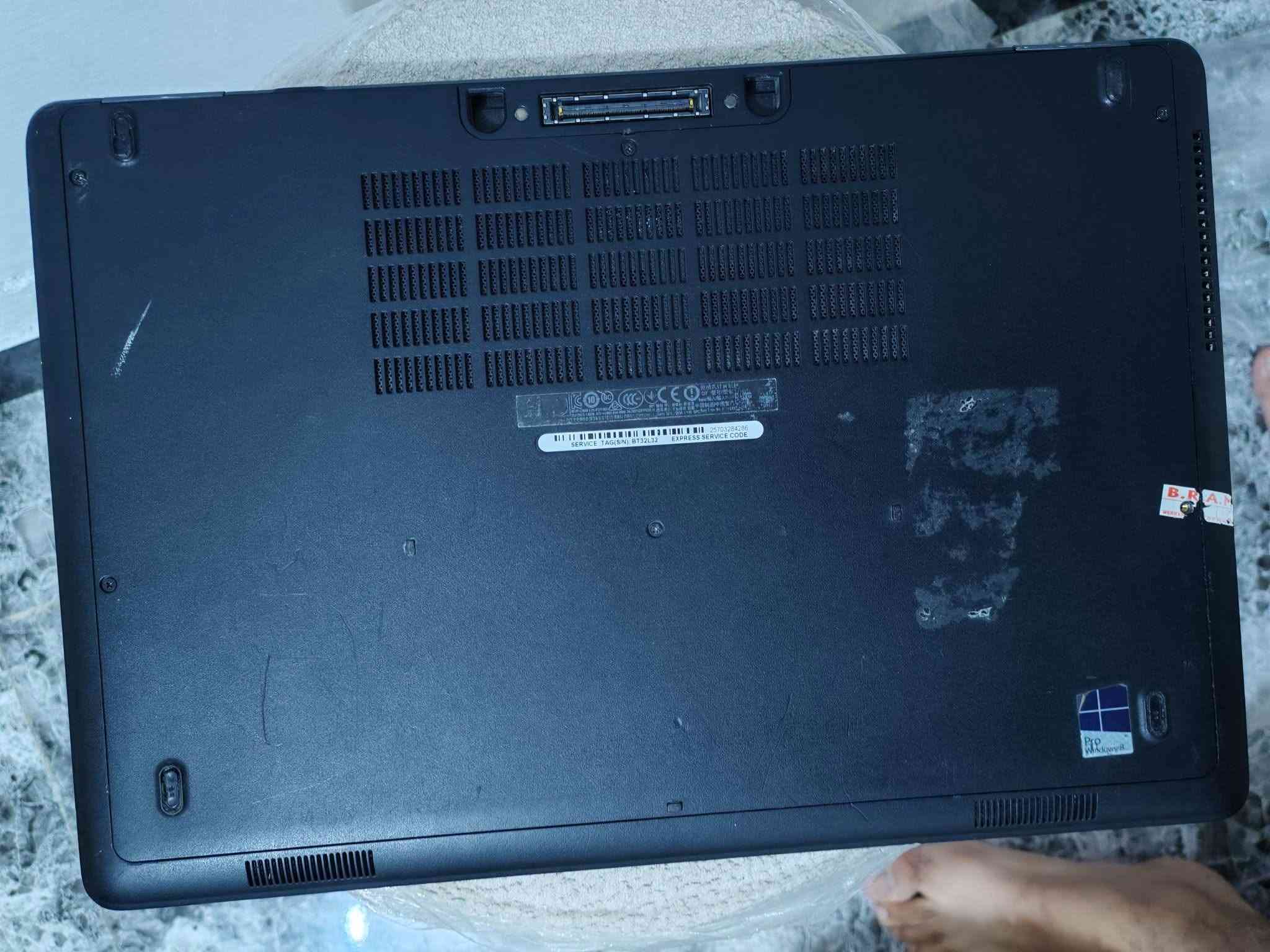 لابتوب dell
حجم كبير 15.6 مميز FHD
بيها مشكلتين بطاريه و كيبورد مايشتغلن سعرهن ثنينهن 45 الف
معالج
 Cori5 gel5  جيل خامس
RAM 8GB
HARD 256 SSD
كارت شاشه
intel 4G حجم
وندوز 11 برو مفعل
منصبه لعبه GTA 5 بكل سلاسه
كيبورد ضوئي
ملحقاته شاحنه + ماوس + كيبورد
سعره 125 قفل غير قابل العمله مكاني بغداد. توصيل موجود
رقم ***********

نص مكتوب في الصور:
- الإعدادات النظام ، حول حسين حساب محلي العثور على إعداد النظام والأجهزة Bluetooth الشبكة والإنترنت إضفاء طابع شخصي التطبيقات الحسابات اللغة والوقت الألعاب إمكانية الوصول الخصوصية والأمان Windows Update 31°C عالم غالبا بحث الإعدادات المرتبطة مواصفات Windows Windows 11 Pro الإصدار 21H2 الإصدار تم التثبيت في ٤/٠٤/٢٢ إصدار نظام التشغيل ٢٢٠٠٠.٢٥٣٨ تجربة حزمة تجربة مزايا Windows 1000.22001.1000.0 اتفاقية خدمات Microsoft شروط ترخيص برامج Microsoft ارتباطات ذات صلة المجال أو قاعدة المعارف حماية النظام إعدادات النظام المتقدمة نسخ مواصفات الجهاز DESKTOP-TSFKH8U اسم الجهاز Intel(R) Core(TM) i5-5300U CPU @ 2.30GHz 2.30 GHz المعالج ٨,٠٠ غيغabايت (٧,٨٨ غيغابايت مستخدم) ذاكرة RAM المثبتة 0BC0E7B7-F102-405B-BBCD-4F9644FA0D5F معرف الجهاز 00330-50000-00000-AAOEM معرف المنتج نظام تشغيل بإصدار ٦٤ بت ومعالج يستند إلى x64 نوع النظام لا يتوفر إدخال باللمس أو بالقلم لجهاز العرض هذا القلم واللمس نسخ إعادة تسمية هذا الكمبيوتر
- Intel(R) HD Graphics 5500