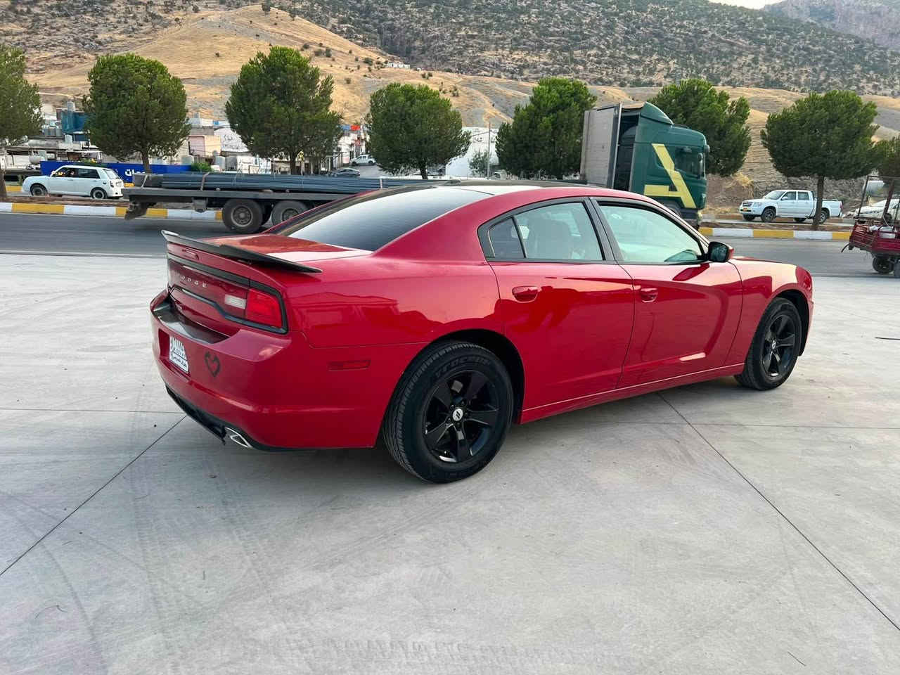 dodge charger
فڕۆشتن یان گۆڕینەوە 
مۆدێل 2014 
 V6 3.6
مواسفات فوولی بێ سڵاید 
کوشن جلد و هیتەر 
گێڕ و مەکینەو کارەبایی بەشەرت 
تەقەو ڕەقە بەشەرت 
یەک دینار مەسرەفی تیا نیە 
برێکی بەستراوە 
بڕاوەیی دووبەی 
$66 مجال
*********** أربيل, العراق
