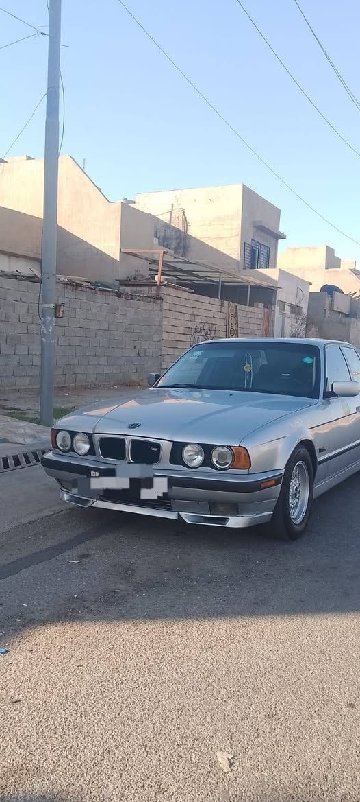 سياره موديل ٩٣ مكفوله من الدعاميه للدعاميه ٨٠بيها مجال فول امفولهسياره موديل ٩٣ مكفوله من الدعاميه للدعاميه ٨٠بيها مجال فول امفوله بي إم دبليو ٩٣فول اوتاماتيك سنويه٣١رقم أربيل سعر٨٠ورقه كامله مو كمله اي نقص مابيه فول من تبريد اي عيب مابيه العنوان كركوك حي العسكري ورجع وكرر اي عيب مابيه سيارة من كلشي كامله مو كمله بس صار عندي ضرف واريد ابيعه وتحياتي الكم  هذا رقمي الاتصال***********
