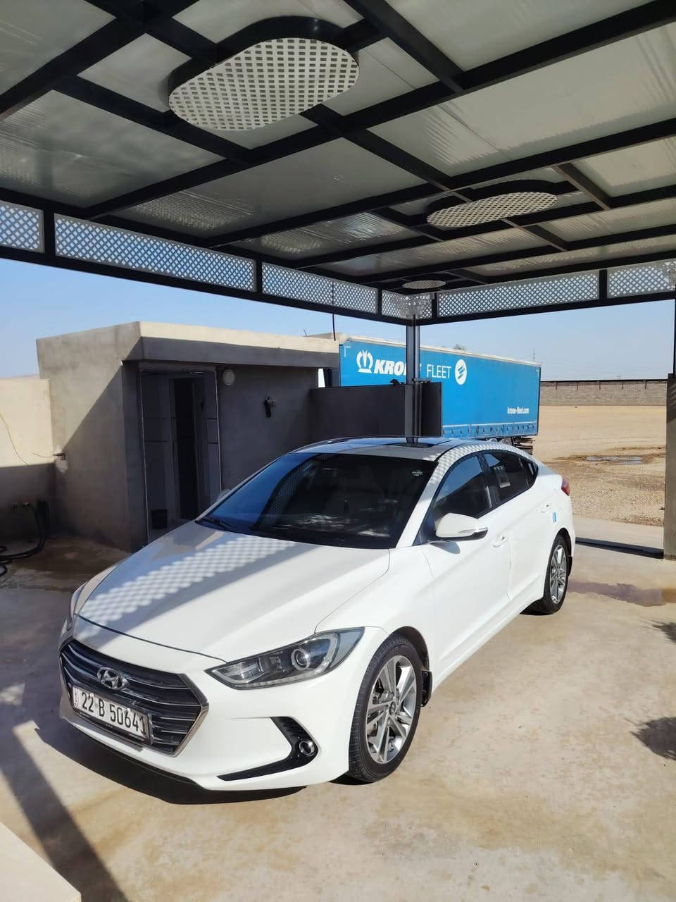 سياره النترا للبيع ٢٠١٧ السعر ١٣٠ ورقه وبيها مجال مكان السياره موصل سونار  موجود بالصوره ***********
