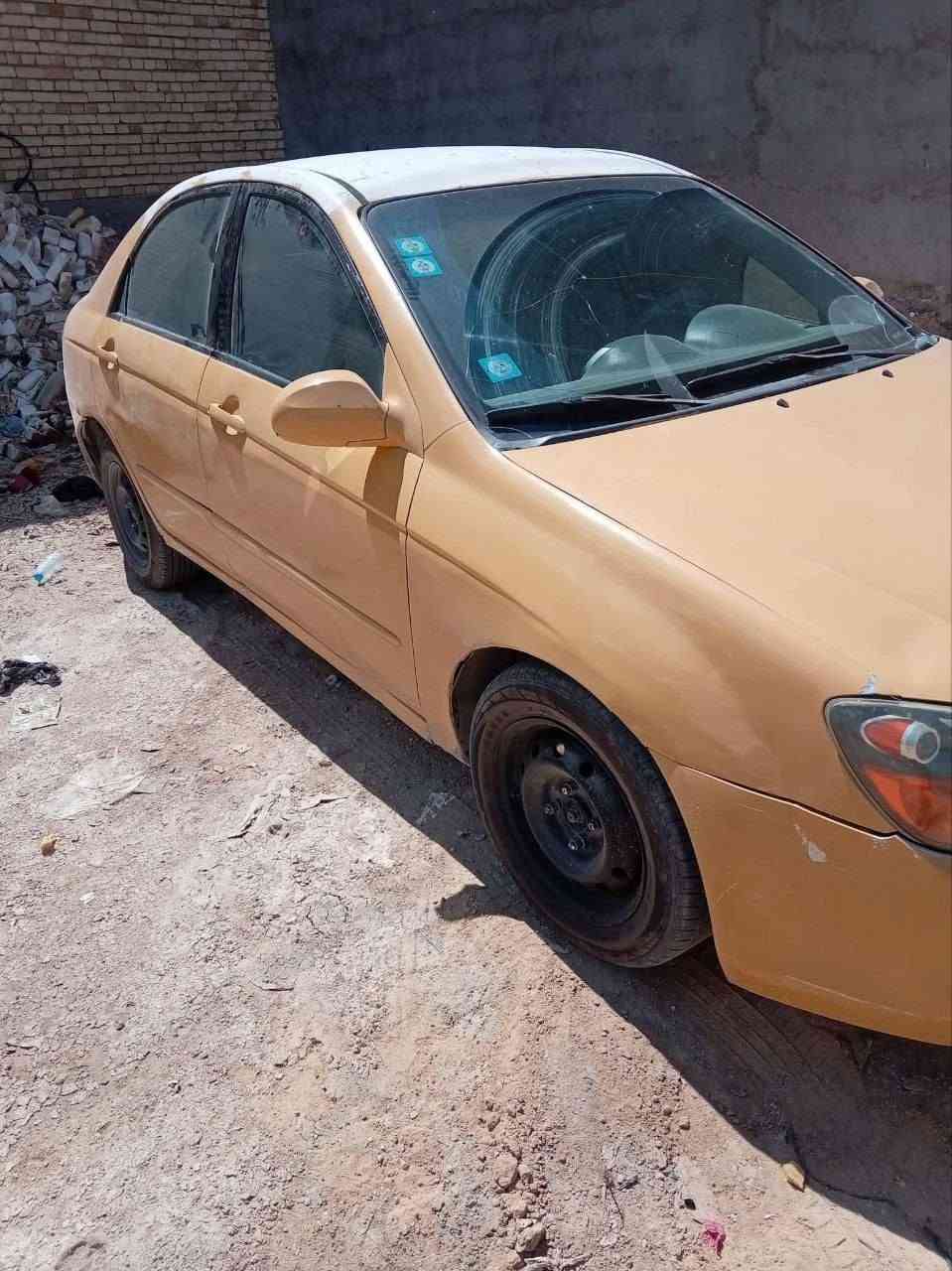 السلام عليكم سيارة سبكترا للبيع ٢٠٠٧ محرك ٢٠٠٠ مكفول كير اتوا مكفول تبريد شغال حداديه ٩٠٪ضربتها الجاملغ الامامي الايسر والبنيد بدون دواخل وبيها طخات اكفلها فقط فقط من العيب الشرعي والكص والكلبه والتجيه واصوليات بسمي مصفرة هيئه وغرامات مكاني كربلاء سعرها ٥٨وبيه مجال ***********
