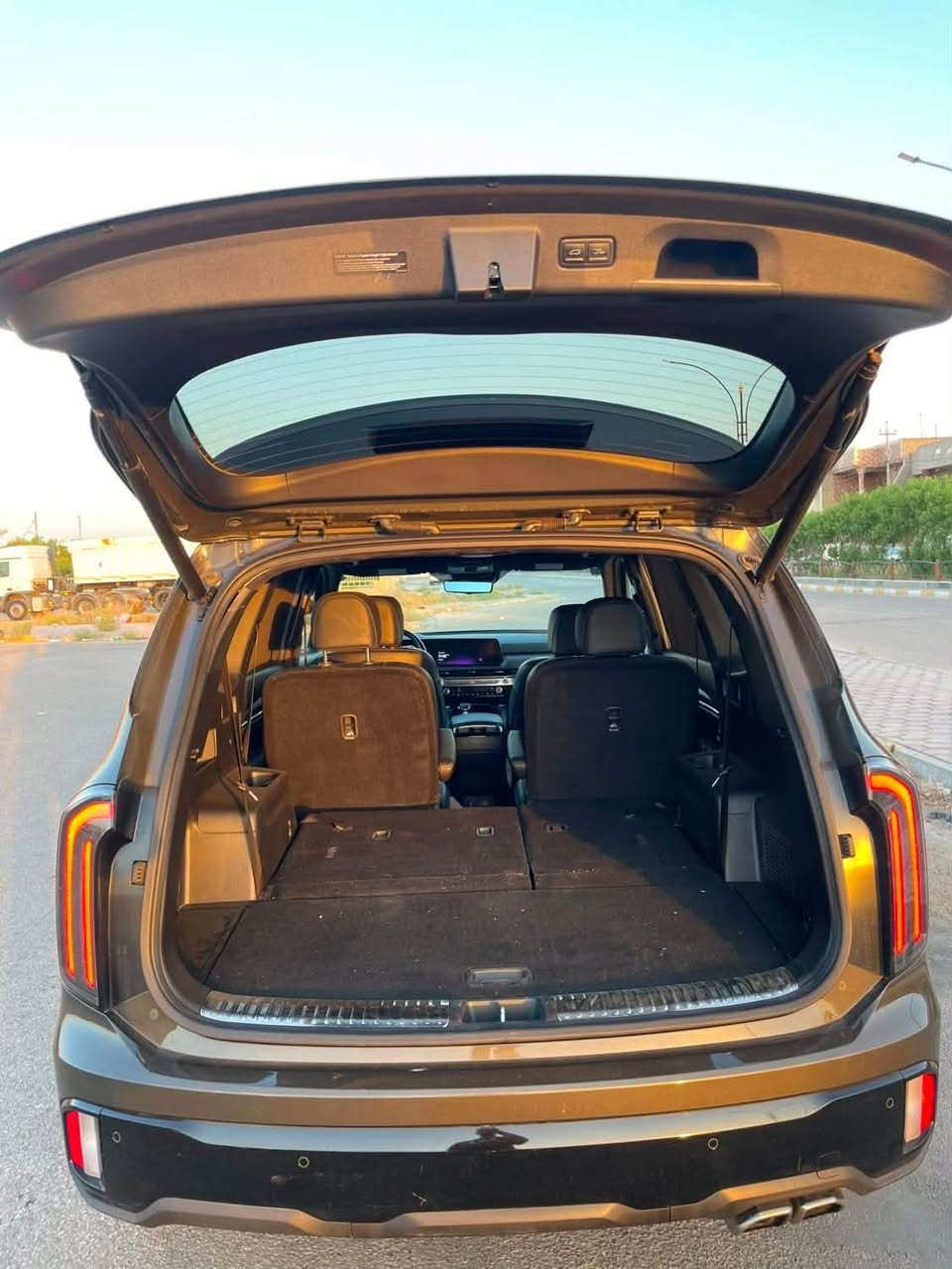 🧿🧿🧿 يرجى قراءة الاعلان بشكل كامل 🧿🧿🧿
2024 KIA TELLURIDE ..   X line  ..

📍📍اكتب تم يوصلك السعر📍📍

           👈🏻👈🏻👈🏻 كيا / تلورايد / بانزين 👉🏻

           

موديل :- 2024 

لون :- زيتوني       

قوة المحرك :- 3.8 بانزين GDi

عداد المسافات :- 27987 mi      

عدد المقاعد :- 7 مقاعد 

فئة السيارة :- Xline

     

♦️ شاشة نفكيشن 

♦️ تحكم مسجل 

♦️ تحكم سرعة 

♦️ رادار امامي 

♦️ حساسات 360 درجة 

♦️ حساس تحديد مسار 

♦️ اوامر صوتية 

♦️ لايت زنون 

♦️ كشاف امامي 

♦️ فتحة سقف 

♦️ مقاعد جلد اسود

♦️ مقاعد تدفئة تبريد 

♦️ مقاعد كهربائية  

♦️ شاحن وايرلس

♦️ هاند بريك بصمة 

♦️ اوتو بارك 

♦️ دفع رباعي 

♦️ اوتو هولد 

♦️ مثبت سرعة 

♦️ مانع تزحلق 

♦️ صندوق كهربائي 

♦️ اشارة جانبية 

♦️ مرايات كهربائية 

♦️ مقاعد خزن ميموري 

♦️ تبريد خلفي منفصل 

♦️ نظام نقطة عميا

((إن أرضيناك فتحدث عنا، وإن لم نرضك فتحدث إلينا))

الاستفسار ..*********** 
السعر بلاش 275$وبيه مجال
