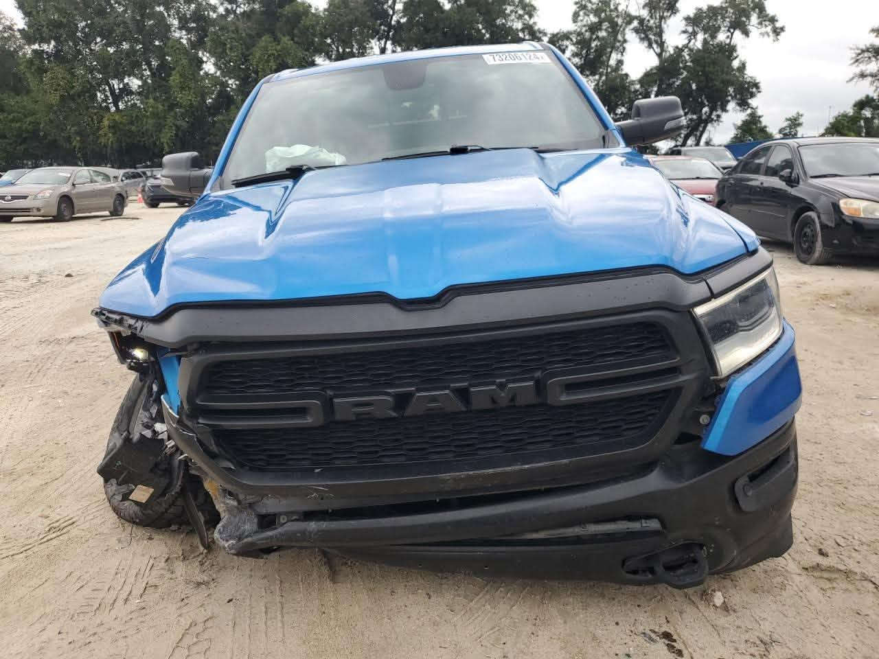 للبيع دودج رام Big Horn Lone Star
* موديل 2023
* محرك 3.6L V6 eTorque
* وارد أمريكي
* رقم واسط، التحويل ثاني يوم باسم المشتري.

الحالة:

* المحرك سليم 100%.
* الكير سليم 100%.
* السيارة حادثةمثل ما موظح بالصوره جاملغ وباب وراجع بارد.
* اللغد الأمامي مبدل بشغل درجة أولى.
يراد تكحيلات وبيها شغلات نقص بسيطه .

المواصفات:

* لايت LED الشكل الجديد
* مقاعد جلد مع تدفئة وتبريد.كهرباء
* شاشة وسط.
* جامة خلفية متحركة.
* تشغيل عن بعد (Remote Start).
* دفع رباعي (4WD) مع عدة أوضاع قيادة.
* تايرات جديدة.
* بطارية جديدة.

ملاحظات:

* الأيرباك راجع سستم ويحتاج برمجة فقط.
* تحتاج بعض اللمسات التجميلية البسيطة (تكحيل).
* السيارة موجودة في الكوت. ( مراوس اعتذر منه ) واقصاد ما ابيع
* السعر: ( 31,500 )دولار.
* التحويل ثاني يوم باسم المشتري.
* المراسلة واتساب فقط، وأي استفسار أو فحص مرحب به، وكل تفاصيل السيارة موضحة بالصور.*********** واتس اب  
اكو مقاطع فديو بيها كل التفاصيل ناشرهم ورقم شاصي عندك
